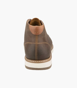 Vibe Chukka in Brown Crazy Horse